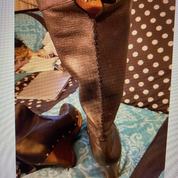 Ugg Boots Size 7 Black Leather - Picture 9 of 15